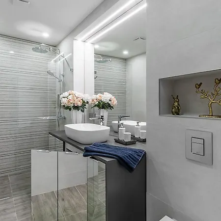 Butas Central Apartment