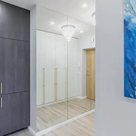 דירה Central Apartment *